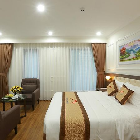 Dai Phat Hotel Hanoi Exterior photo